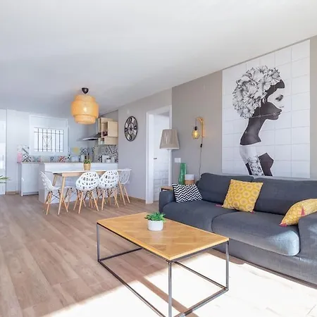 V019 - Las Rocas Apartment